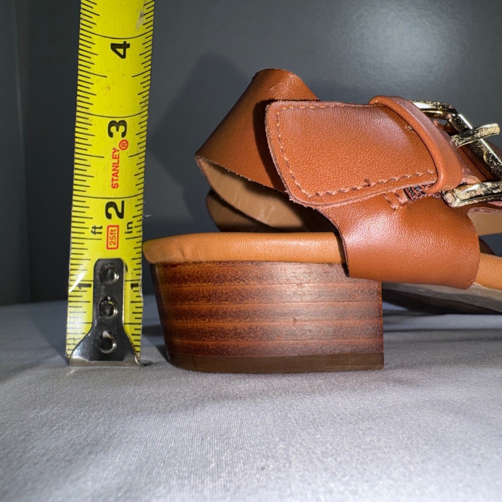 Tommy Hilfiger Kitty 2 Brown Thong Sandals Buckle Low Block Heel Women 9M - Picture 8 of 8